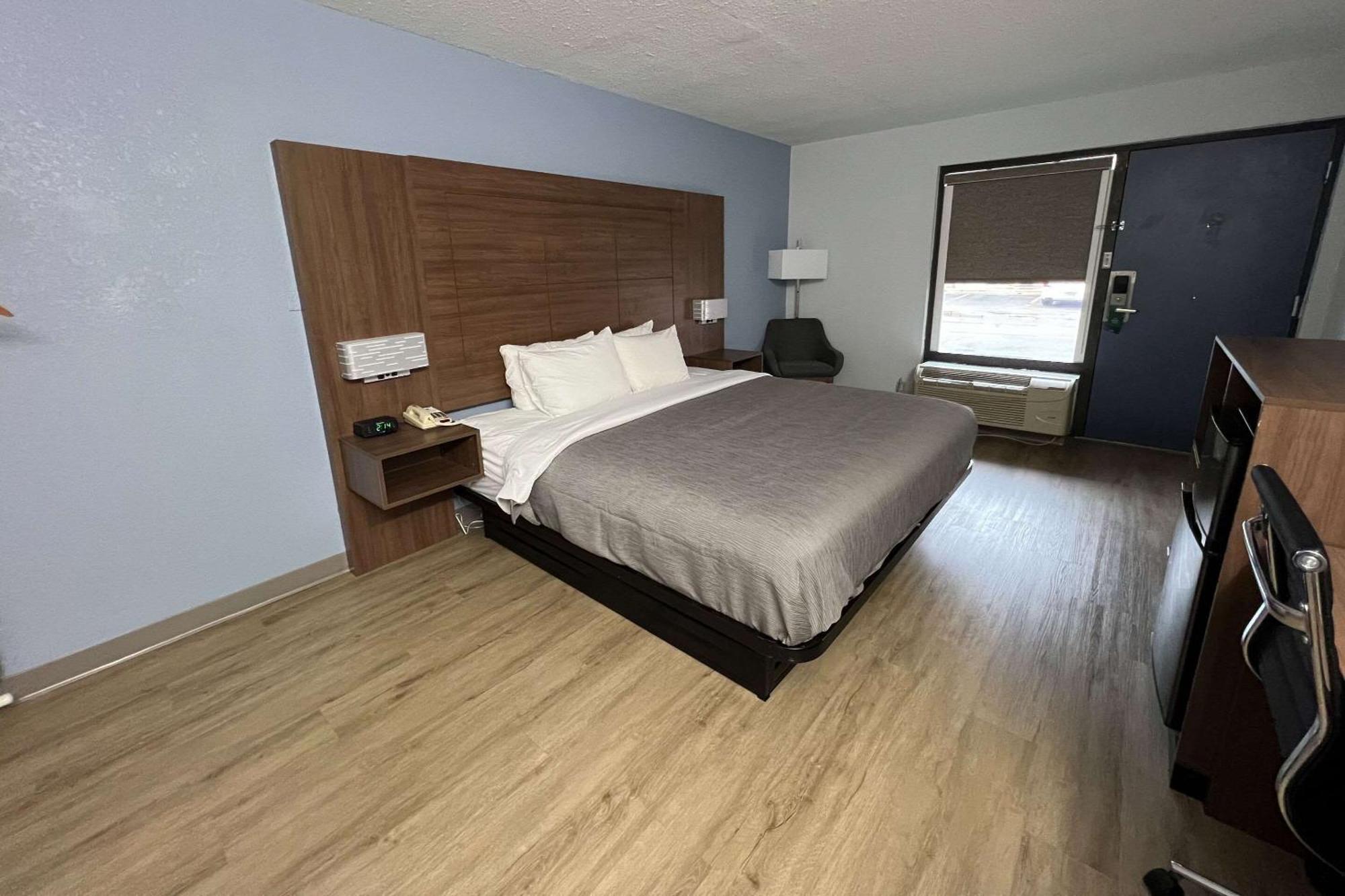 Quality Inn Madison - Huntsville Экстерьер фото