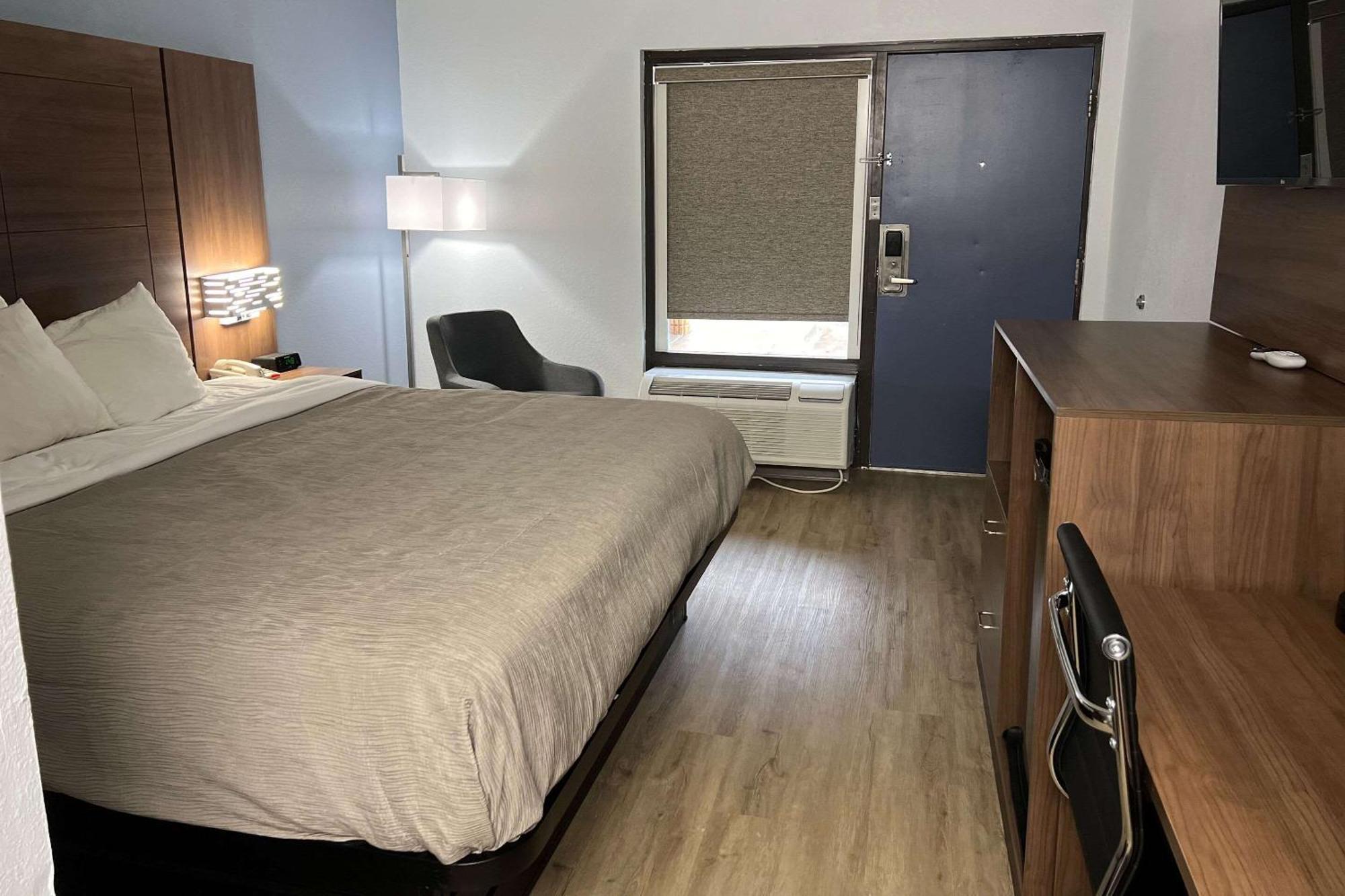 Quality Inn Madison - Huntsville Экстерьер фото