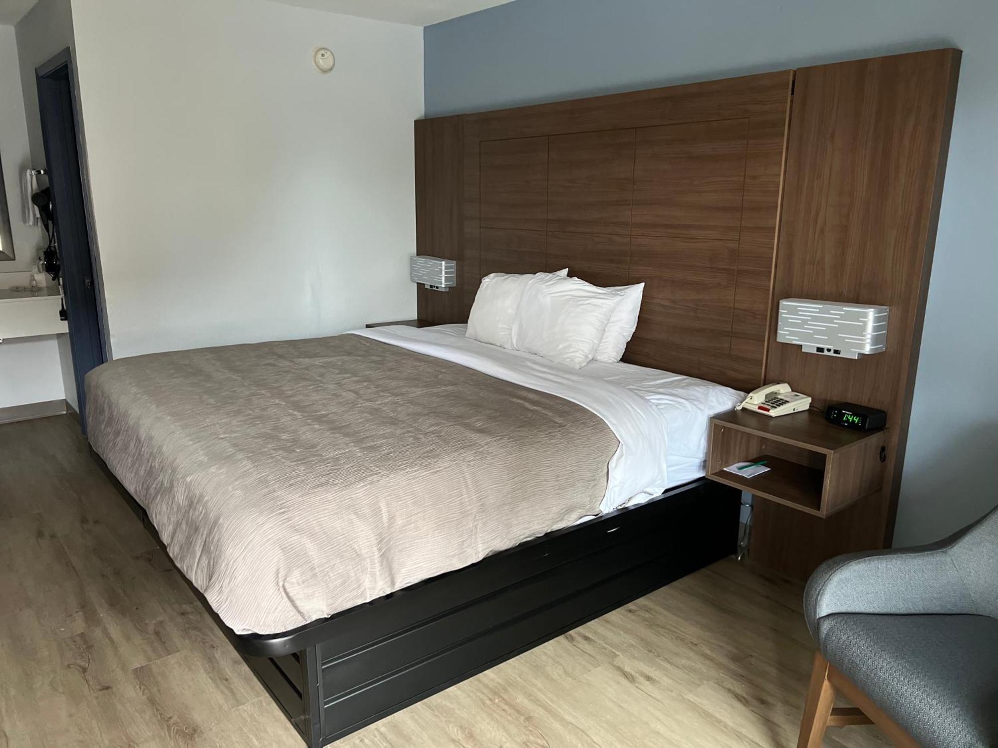 Quality Inn Madison - Huntsville Экстерьер фото