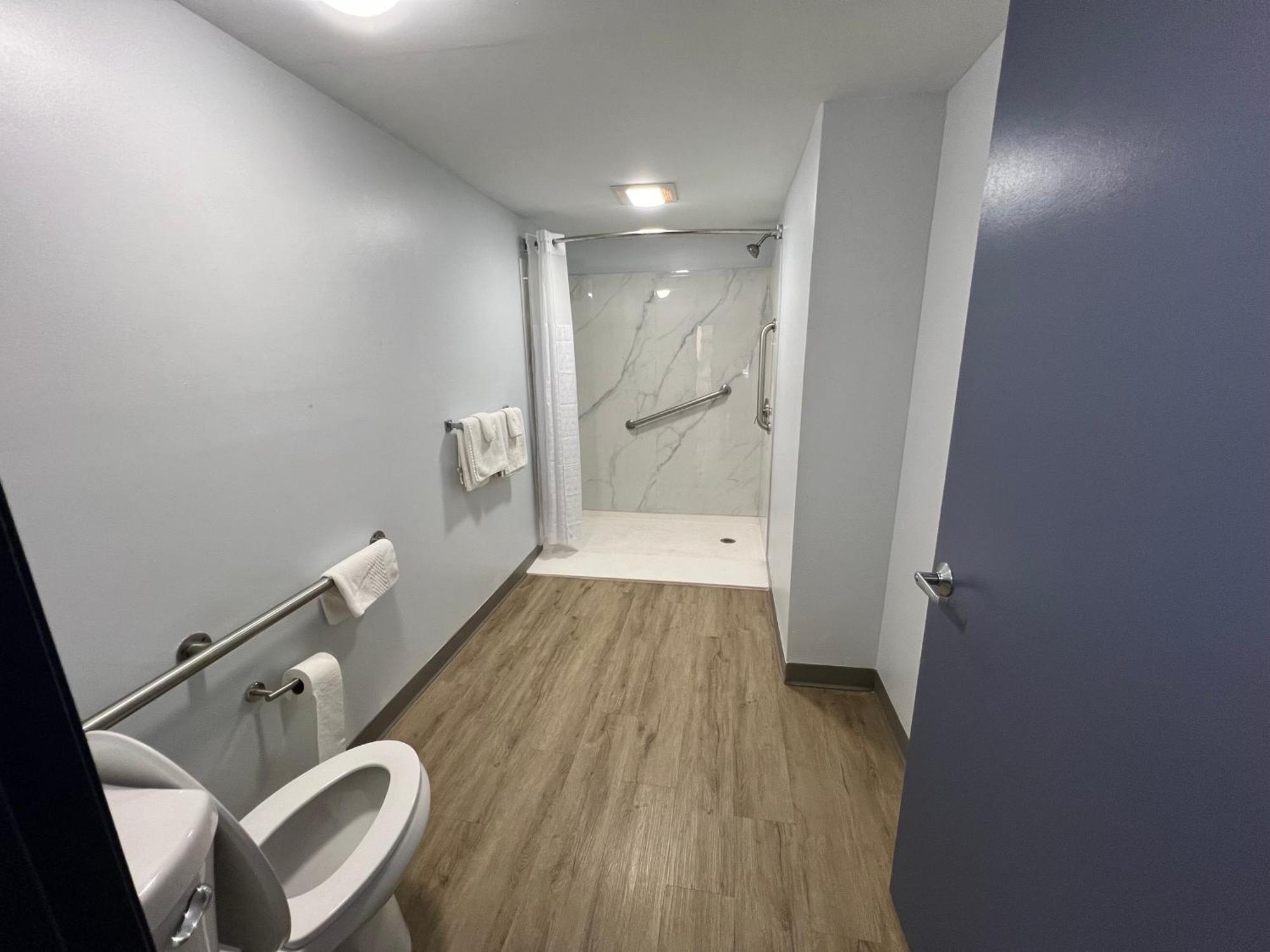 Quality Inn Madison - Huntsville Экстерьер фото