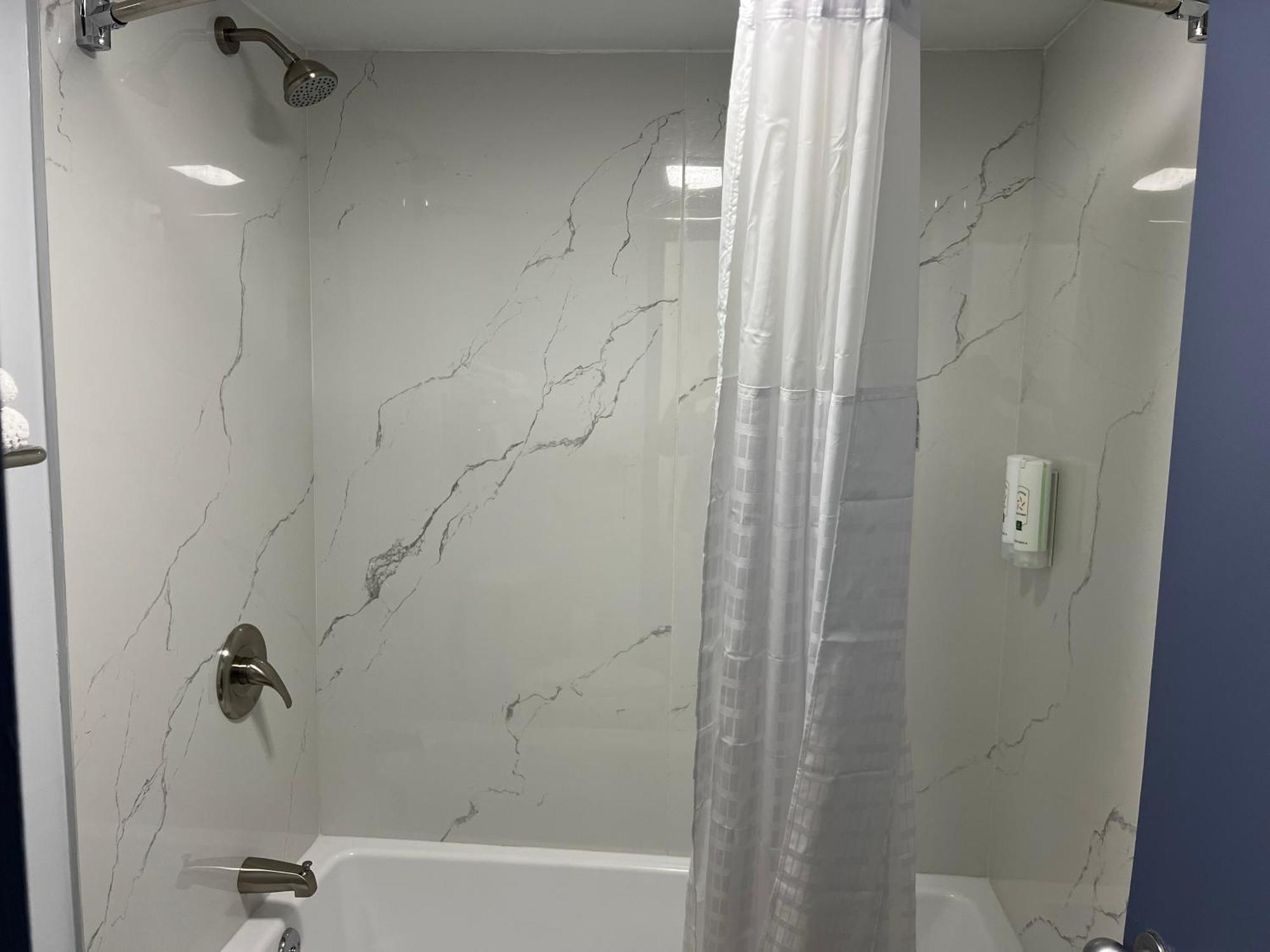 Quality Inn Madison - Huntsville Экстерьер фото