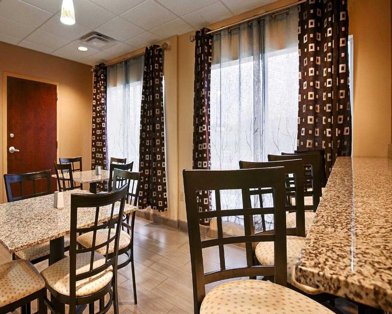 Quality Inn Madison - Huntsville Экстерьер фото